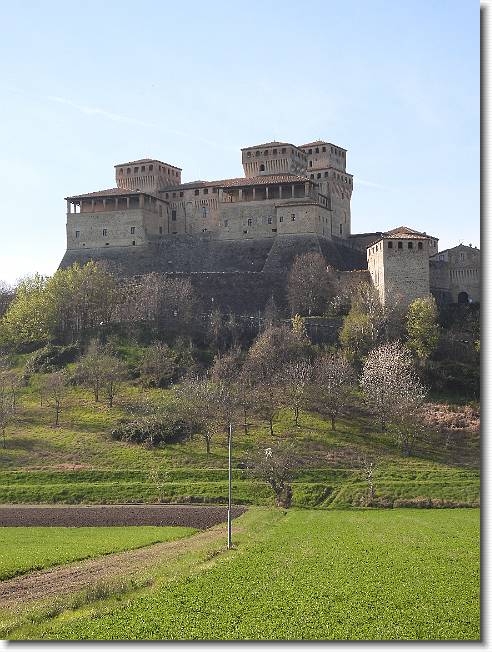 Clicca per scorrere le foto originali ingrandite
